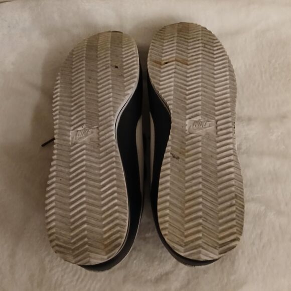 Nike Cortez 72' black and white leather shoes Size Men's 8.5 or Women's 10 - Picture 6 of 8